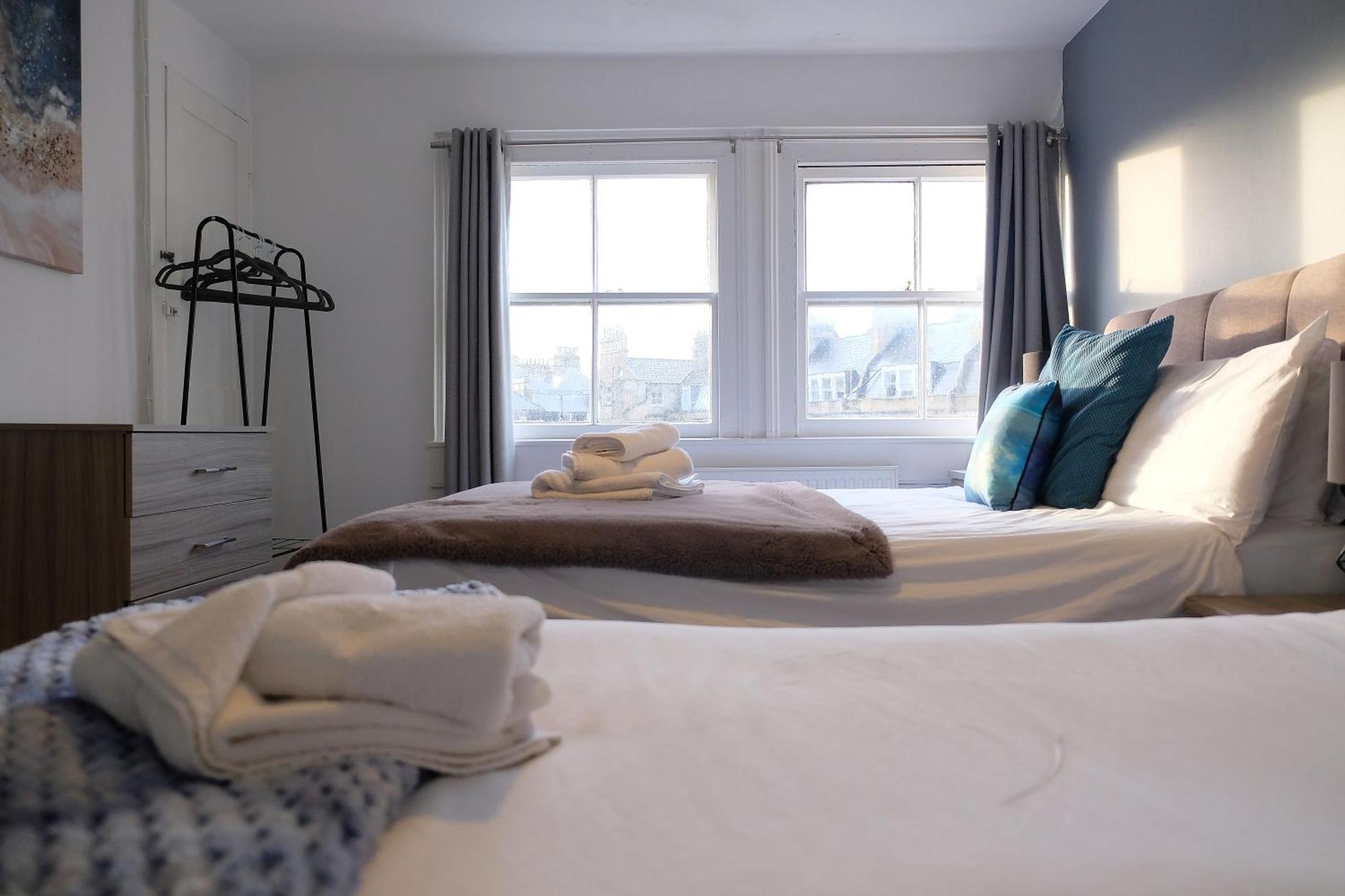 Spacious Georgian 3Bedroom Apartment- 10 Minute Walk To The River Avon, Roman Baths And Bath Abbey Ngoại thất bức ảnh