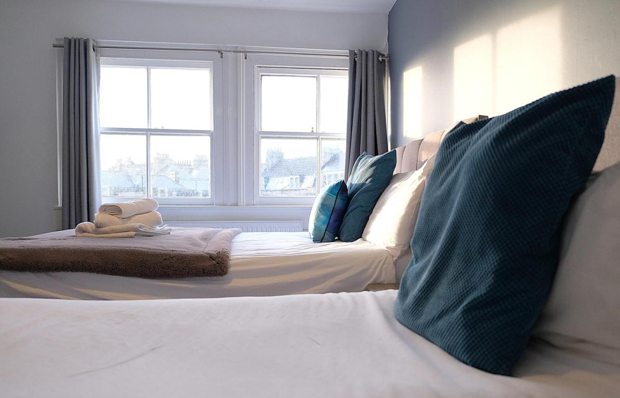 Spacious Georgian 3Bedroom Apartment- 10 Minute Walk To The River Avon, Roman Baths And Bath Abbey Ngoại thất bức ảnh